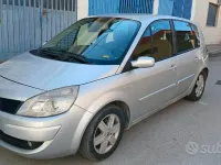 Usata Renault Scenic E-Tech 106 CV (77 kW) 2009 Grigio Monovolume