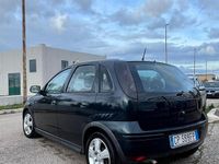 Usata Opel Corsa 68 CV (50 kW) 2005 Verde Utilitaria