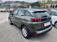 Usata Peugeot 3008 Business-Line 131 CV (96 kW) 2019 Verde SUV