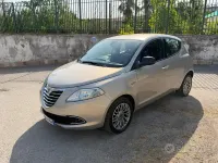 Usata Lancia Ypsilon 69 CV (50 kW) 2012 Marrone Utilitaria