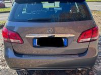 Usata Mercedes B200 136 CV (100 kW) 2016 Grigio Utilitaria
