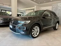 Usata VW T-Roc 150 CV (110 kW) 2019 Nero SUV