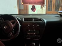 Occasion Seat Leon 100 ch (73 kW) 2011 Gris Citadine