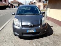 Usata Toyota Yaris 90 CV (66 kW) 2009 Grigio Utilitaria