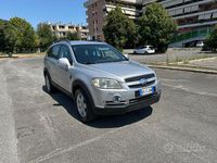 Usata Chevrolet Captiva LT 150 CV (110 kW) 2008 Grigio SUV