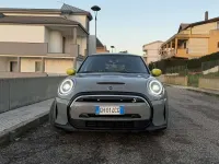 Usado Mini Cooper SE Classic 135 kW (184 CV) 2021 Gris Utilitario