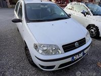 Usata Fiat Punto 80 CV (58 kW) 2004 Bianco Utilitaria