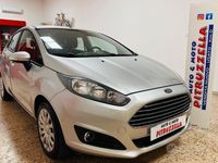 Usata Ford Fiesta Business Edition 75 CV (55 kW) 2015 Grigio Utilitaria