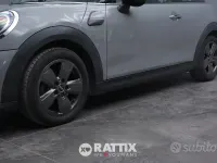 Usata Mini Cooper Classic 136 CV (100 kW) 2022 Gray moonwalk Utilitaria