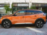 Usata Peugeot 2008 Allure 110 CV (80 kW) 2022 Arancione SUV