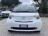 Usata Toyota iQ Sol 68 CV (50 kW) 2009 Bianco Utilitaria