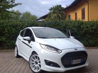 Usata Ford Fiesta ST-Line 101 CV (74 kW) 2017 Bianco Berlina
