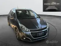 Usata Peugeot 208 GT-line 100 CV (73 kW) 2017 Grigio Utilitaria
