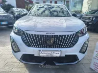 Usata Peugeot 2008 Allure 131 CV (96 kW) 2023 Bianco SUV