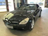 Usata Mercedes SLK350 272 CV (200 kW) 2004 Nero Cabrio