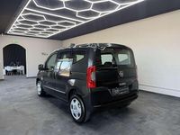 Begagnad Fiat Qubo Lounge 80 HK (58 kW) 2017 Svart Minibuss