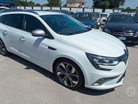 Usata Renault Mégane GT Line GT 131 CV (96 kW) 2017 Bianco Berlina