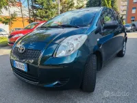 Usata Toyota Yaris 69 CV (50 kW) 2006 Verde Berlina