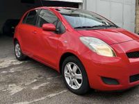 Usata Toyota Yaris 69 CV (50 kW) 2011 Rosso Berlina