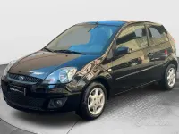 Usata Ford Fiesta 68 CV (50 kW) 2007 Nero Utilitaria