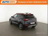 Usata Kia Stonic 120 CV (88 kW) 2019 Grigio SUV