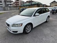 Usata Volvo V50 115 CV (84 kW) 2010 Bianco Station wagon