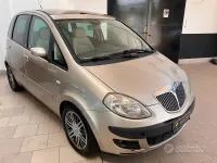 Usata Lancia Musa 95 CV (69 kW) 2006 Grigio Monovolume
