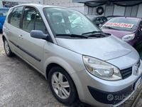 Usata Renault Scénic II Dynamique 130 CV (95 kW) 2006 Grigio Monovolume