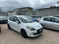 Usata Renault Scenic E-Tech Luxe 110 CV (80 kW) 2010 Bianco Monovolume