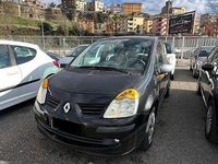Usata Renault Modus Luxe 82 CV (60 kW) 2004 Nero Monovolume