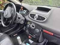 Usata Renault Clio R.S. R.S. 200 CV (147 kW) 2007 Bianco Utilitaria