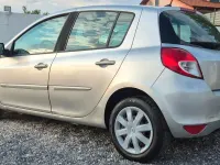 Usata Renault Clio II Dynamique 75 CV (55 kW) 2011 Argento Berlina
