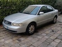 Usata Audi A4 Sport 110 CV (80 kW) 1999 Grigio Berlina