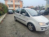 Usata Fiat Idea 95 CV (69 kW) 2011 Bianco Monovolume