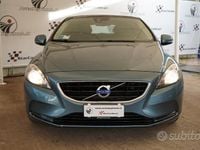 Usata Volvo V40 Kinetic 115 CV (84 kW) 2014 Blu Berlina