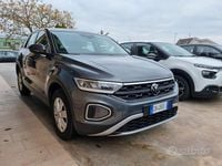 Usata VW T-Roc Style 110 CV (80 kW) 2022 Grigio SUV