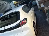 Usata Peugeot 208 Active 101 CV (74 kW) 2023 Bianco Utilitaria