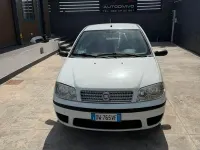 Usata Fiat Punto Active 60 CV (44 kW) 2009 Bianco Utilitaria
