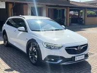 Usata Opel Insignia Country Tourer Exklusiv 169 CV (124 kW) 2018 Bianco Station wagon