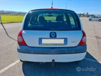 Usata Renault Clio II 65 CV (47 kW) 2002 Bianco Furgone