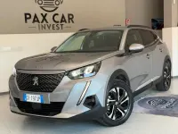 Usata Peugeot e-2008 Allure 100 kW (136 CV) 2021 Argento SUV