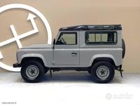 Usata Land Rover Defender 122 CV (89 kW) 2014 Grigio Station wagon