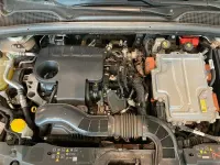 Usata Renault Clio Zen 140 CV (102 kW) 2023 Grigio chiaro Utilitaria