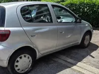 Usata Toyota Yaris 86 CV (63 kW) 2001 Berlina
