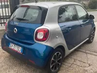 Usata Smart ForFour Passion 71 CV (52 kW) 2015 Bluazzurro Utilitaria