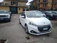 Usata Peugeot 208 Allure 82 CV (60 kW) 2015 Bianco Utilitaria