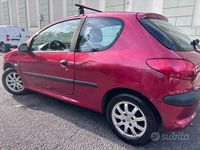 Usata Peugeot 206 59 CV (43 kW) 2003 Rosso Coupé