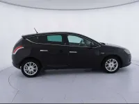 Usata Lancia Delta 105 CV (77 kW) 2012 Nero Utilitaria