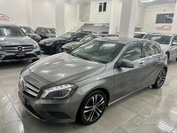 Usata Mercedes A180 110 CV (80 kW) 2015 Grigio Berlina