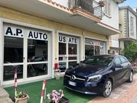 Usata Mercedes A180 Premium 109 CV (80 kW) 2017 Blu Berlina